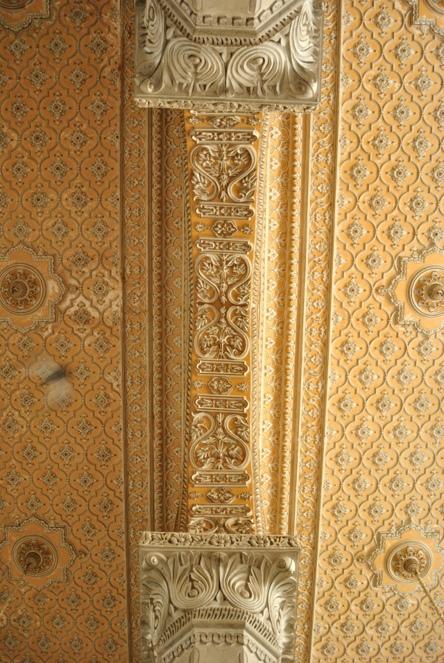 The ceiling of the main durbar area.